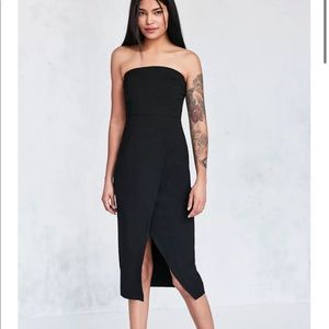 Silence + Noise Urban Outfitters strapless black midi dress front slit size 2